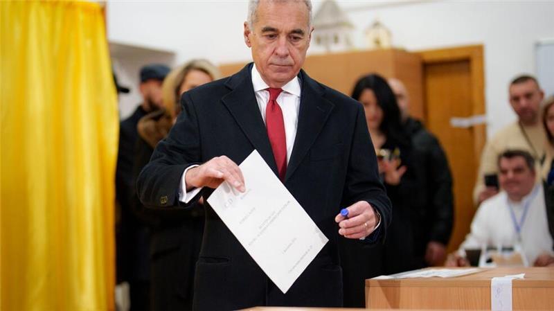 Zwischenstand: Linke in Rumänien vorn - Ultrarechte stark Der rechtsextreme Kremlfreund Calin Georgescu kandidiert in der Stichwahl für das Präsidentenamt. In der ersten Runde kam er auf Platz eins. (Foto aktuell)
