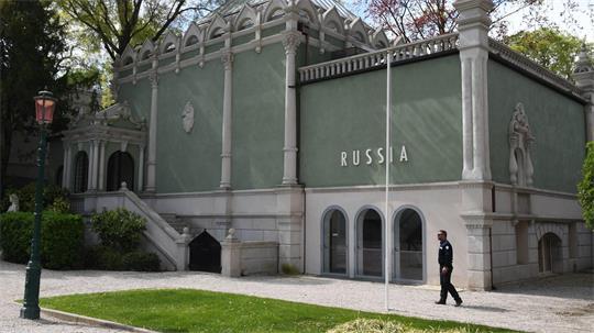 Der russische Pavillon bei der Kunstbiennale in Venedig ist umstritten. (Archivbild) 