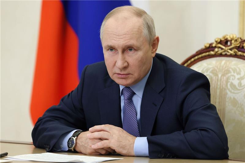 London: Russland stellt sich wohl noch auf langen Krieg ein Der russische Präsident Wladimir Putin. Moskau stellt sich offenbar auf noch mehrere Jahre Krieg gegen die Ukraine ein.