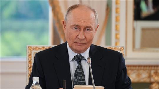 Der russische Präsident Wladimir Putin gab sich vor internationalen Journalisten zuversichtlich.