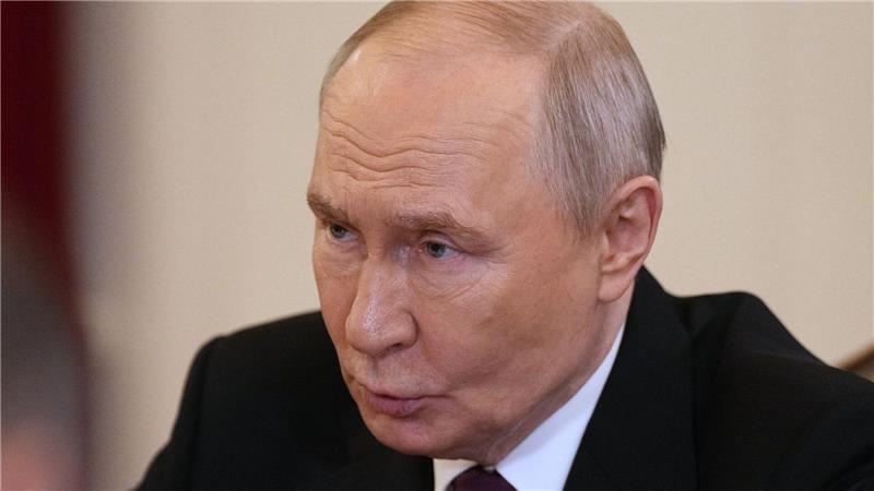 Rückkehr des verrückten Königs - Sloterdijk analysiert Trump Der russische Präsident Wladimir Putin wird von Peter Sloterdijk als wesentlich gefährlicher eingeschätzt als Donald Trump (Archivbild).