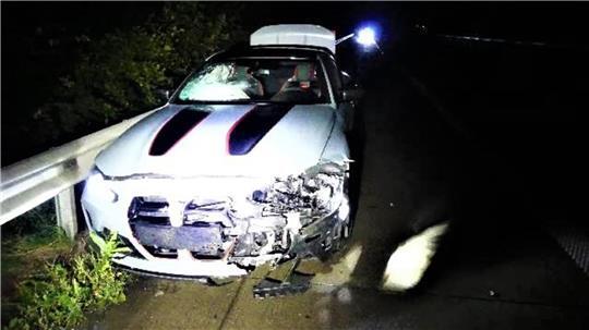 Der schwer beschädigte BWM M4 CSL nach dem Unfall.