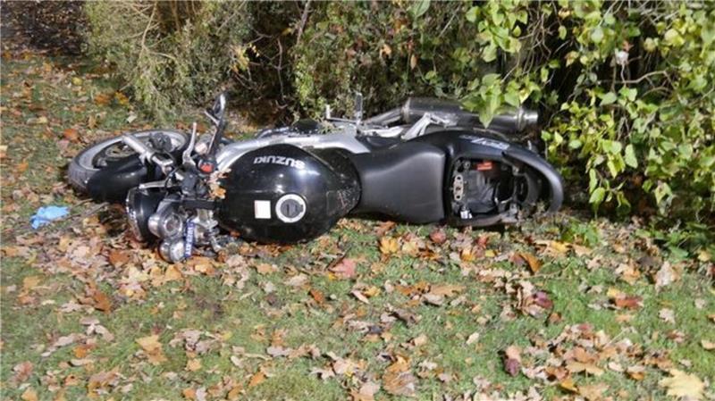 Schwer verletzt: Motorradfahrer verliert die Kontrolle in Hemmoor Der schwer verletzte Fahrer wurde vom Rettungsdienst in das Elbe Klinikum Stade gebracht. Am Motorrad entstand erheblicher Sachschaden.