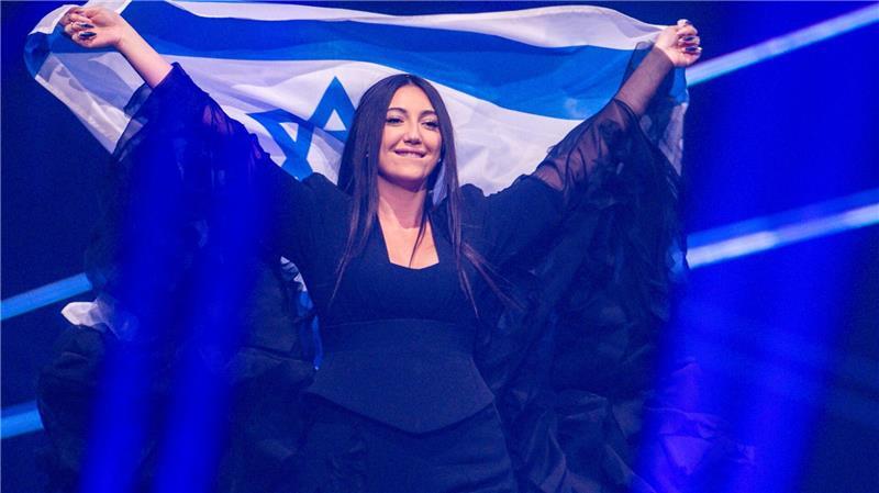 Wegen Israel: Debatte um Publikumsvoting bei ESC Der staatliche TV-Sender RTVE kündigte derweil an, man werde eine Überprüfung des Publikumsvotings beantragen, das die Teilnehmerin Israels(Yuval Raphael mit dem Song „New Day Will Rise“) am Samstag auf Platz 2 katapultiert hatte.