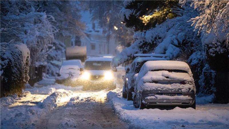 Der starke Schneefall stört die Vorbereitung laut dem Bayern-Trainer nicht.