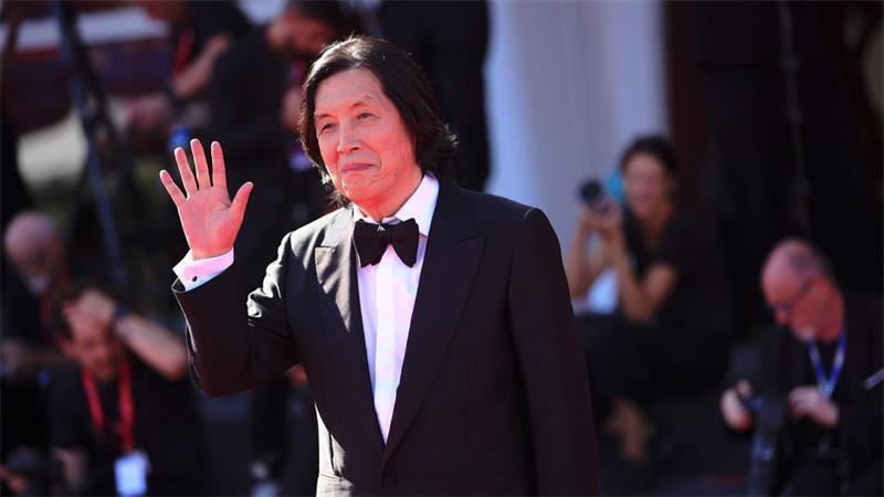 Der südkoreanische Regisseur Lee Chang-dong wird von vielen Cineasten verehrt, nicht zuletzt wegen seines Films „Burning“. 