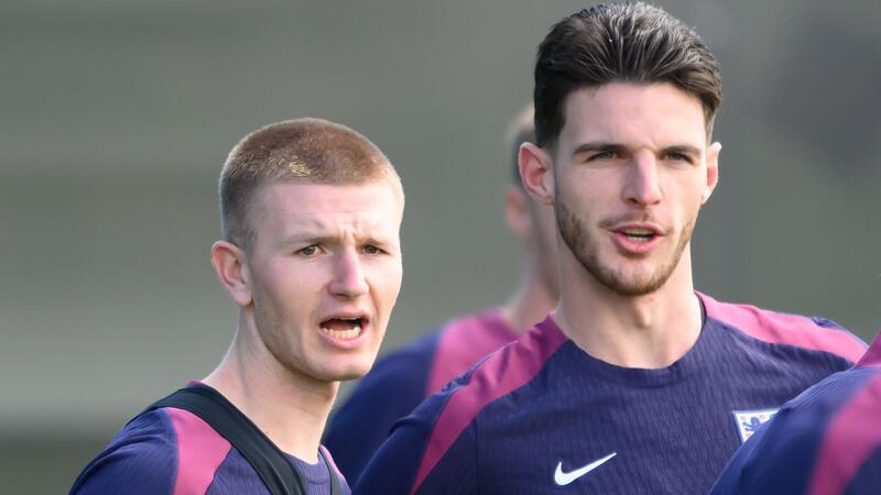 Spanien gegen England: Diese Spieler entscheiden das Finale Der teuerste Sechser der Welt: Englands Declan Rice (r).