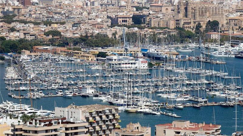 Frau fällt nach Party auf Mallorca in Container und stirbt Der tragische Unfall geschah auf der Partyinsel unweit des Jachthafens. (Foto Archiv)