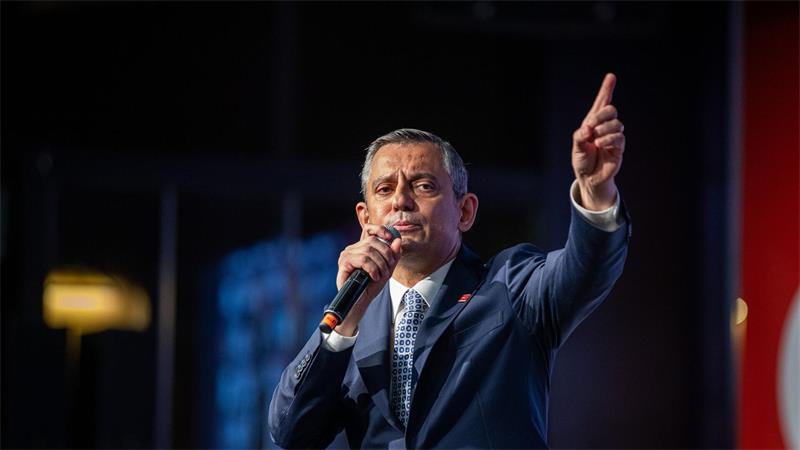 Der türkische Oppositionspolitiker Özgür Özel ist aus der CHP ausgetreten, nachdem er als Parteivorsitzender abgesetzt wurde. (Archivbild)