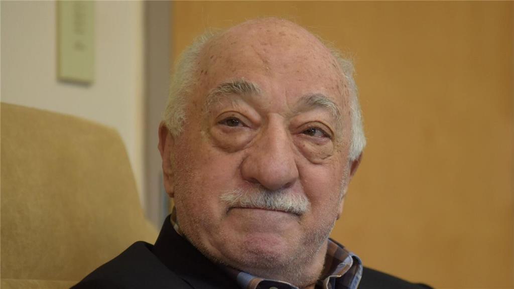 Der türkische Prediger Fethullah Gülen ist in den USA gestorben. Erdogan macht G...