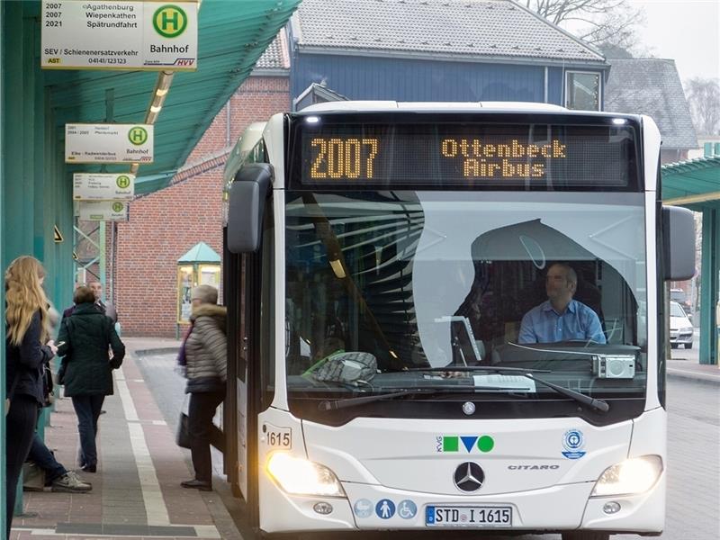 KVG Stade brechen durch 9-Euro-Ticket „90 Prozent der Einnahmen“ weg Der typische KVG-Bus fährt mit emissionsarmen Dieselmotoren. Demnächst wohl auch mit Strom oder Wasserstoff.