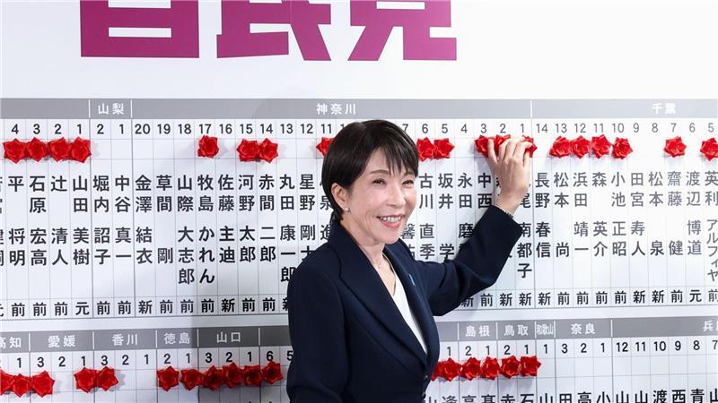 Der überragende Sieg ihrer Partei verschafft Regierungschefin Takaichi enorme Macht. 
