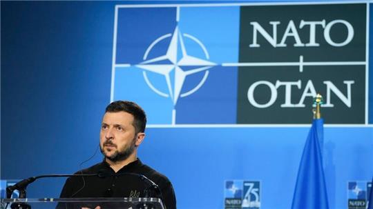 Der ukrainische Präsident Wolodymyr Selenskyj drängt beharrlich auf eine Einladung seines Landes für einen Beitritt in das westliche Militärbündnis Nato. (Archivbild)
