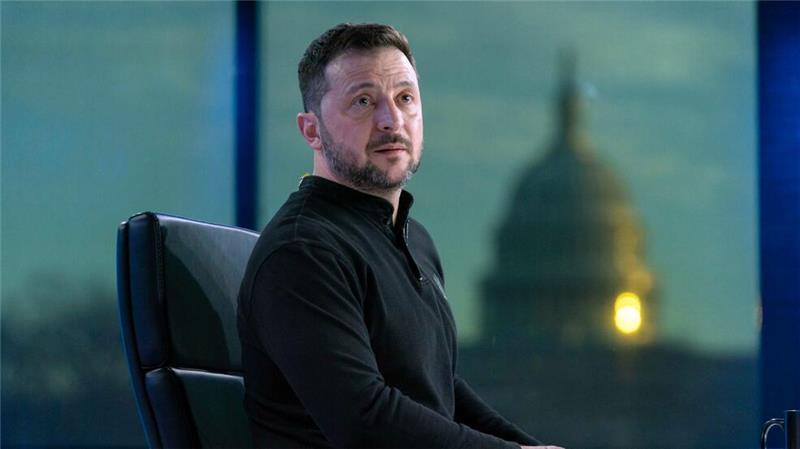Der ukrainische Präsident Wolodymyr Selenskyj wies bei seinem Besuch in Washington Forderungen nach seinem Rücktritt zurück.