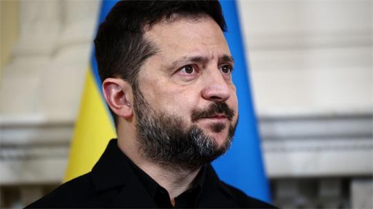 Der ukrainische Präsident Wolodymyr Selenskyj will sich nicht mehr an die von US-Präsident Donald Trump verkündete Waffenruhe für Energieinfrastruktur halten und wieder russische Ölraffinerien angreifen.