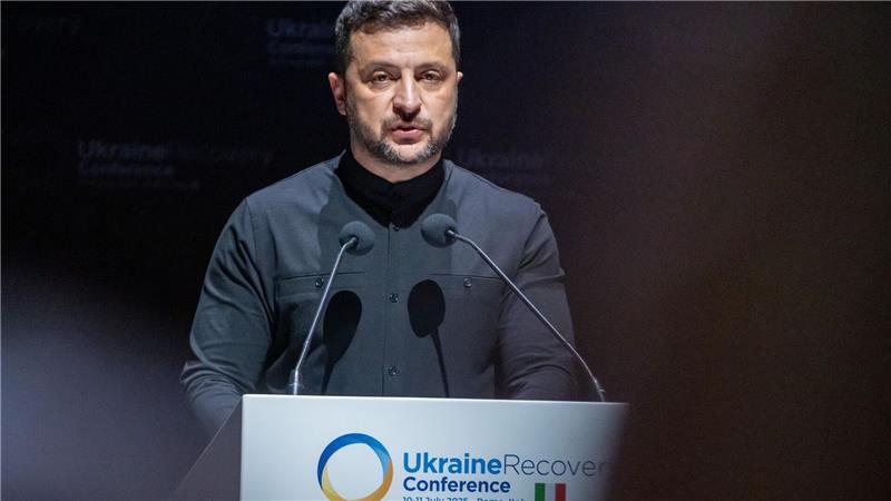 Der ukrainische Präsident Wolodymyr Selenskyj wirbt in Rom für eine „Koalition zum Wiederaufbau“.
