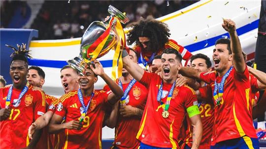 Der vierte Titel: Nie hat eine Nationalmannschaft so erfolgreich bei einer EM gespielt.