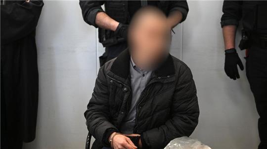 Der wegen Mordes an der neunjährigen Valeriia Angeklagte wartet am Landgericht Chemnitz auf den Beginn seines Prozesses.