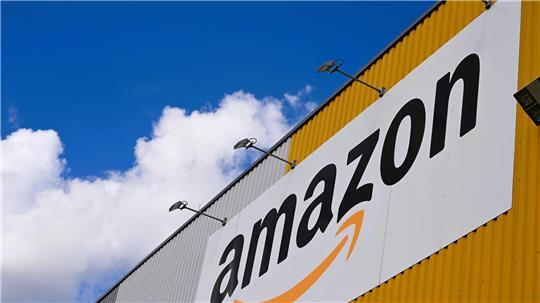 Amazon streicht rund 14.000 Bürojobs Der weltgrößte Online-Händler Amazon streicht rund 14.000 Arbeitsplätze in der Verwaltung. (Archivbild)