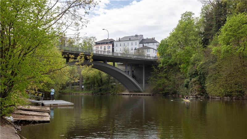 Der wochenlang vermisste sechsjährige Pawlos ist am Ostersonntag tot in der Lahn in Weilburg gefunden worden. Eine Obduktion hat nun ergeben, dass der Junge ertrunken ist.