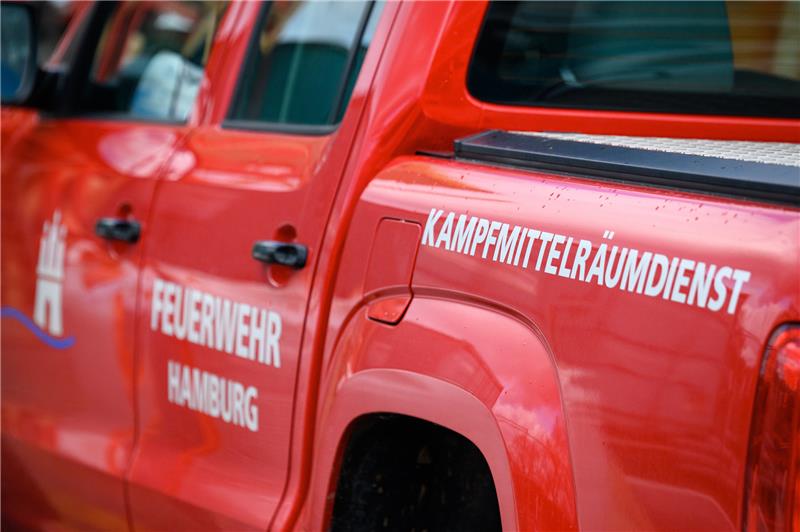 Fliegerbombe in Hamburg-Wilhelmsburg entschärft Der Kampfmittelräumdienst der Feuerwehr Hamburg hat den Fund der Fliegerbombe bestätigt. Foto: Walzberg/dpa