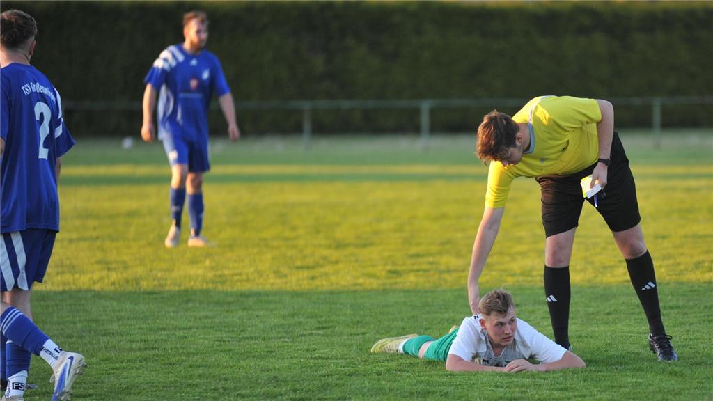 Derby im Elbestadion: Der TSV Großenwörden II gewinnt mit 5:1 gegen den FC Wisch...