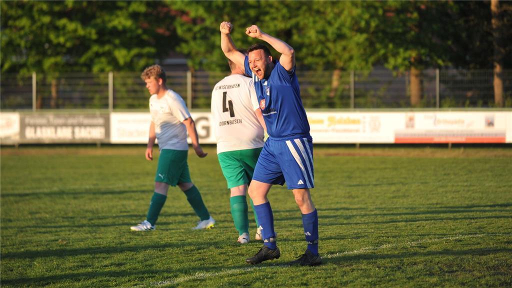 Derby im Elbestadion: Der TSV Großenwörden II gewinnt mit 5:1 gegen den FC Wisch...