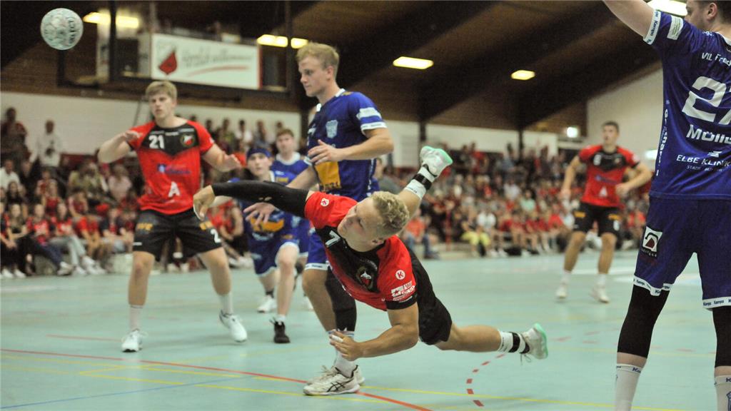 Derby zum Saisonauftakt: Fredenbeck schlägt Beckdorf.