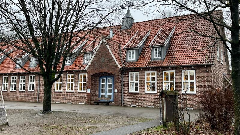Derzeit steigen die Schülerzahlen in Estorf, wie das Gebäude barrierefrei für den Ganztagsbetrieb ausgerüstet werden kann, ist noch offen.