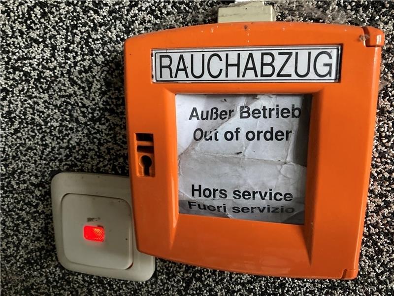 Desolate Zustände: Der Rauchabzug ist außer Betrieb. Fotos: Vasel/Beneke