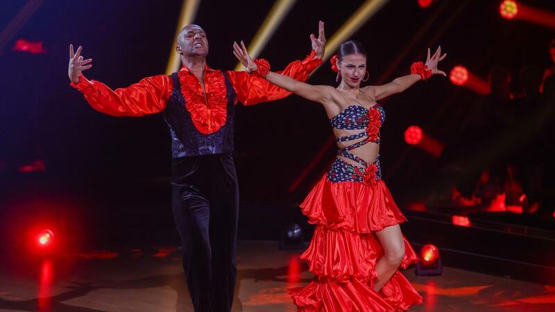 „Let’s Dance“: Eine Popsängerin muss abtanzen Detlef D! Soost und Ekaterina Leonova tanzen zusammen.