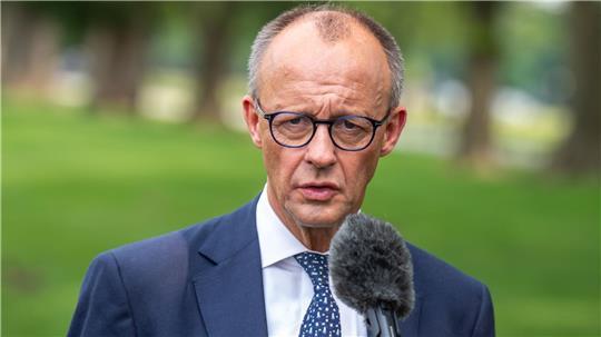 Deutschland habe „eine Art importierten Antisemitismus“, sagt Merz dem Sender Fox News. 