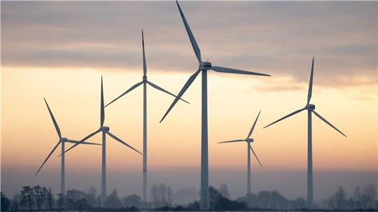 Deutschland hat erstmals seit 2023 wieder mehr Strom ins Ausland verkauft als eingeführt. (Symbolbild)
