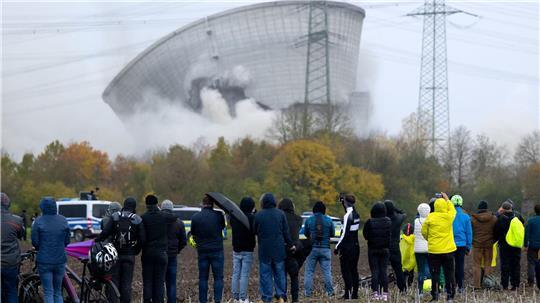 Deutschland ist aus der Kernenergie 2023 ausgestiegen. Die CSU will die Technologie nun aber wieder ins Land zurückholen - mit modernen Mini-Atommeilern. (Symbolbild)