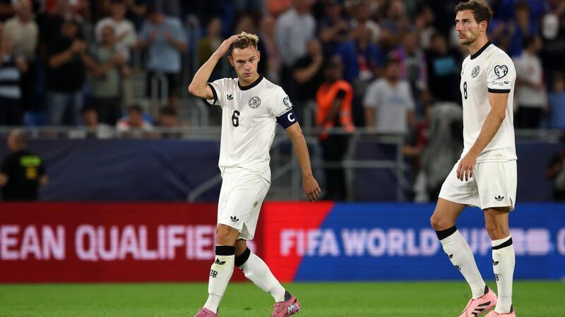 Fünf Spiele, zwei Wege: So kommt Deutschland doch noch zur WM Deutschland kann trotz der Niederlage in der Slowakei noch Gruppensieger werden.