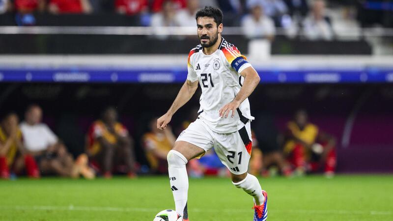 Kimmich neuer DFB-Kapitän? Das ist die turbulente Geschichte der Binde Deutschlands Ilkay Gündogan in Aktion.