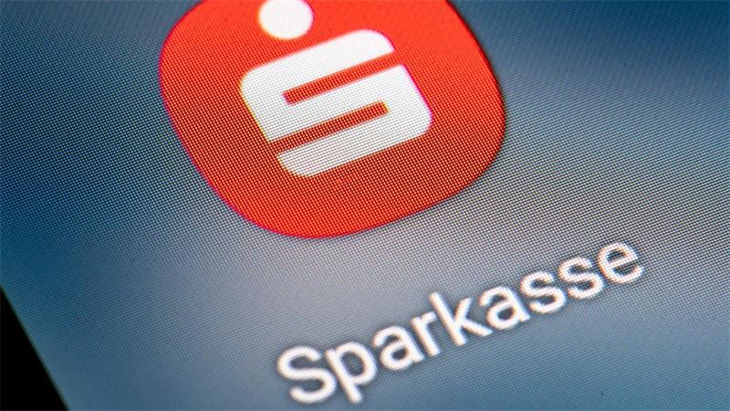 Deutschlands Sparkassen wollen im Stil von Neo-Brokern mehr Kunden zu Wertpapieranlegern machen. (Symbolbild)
