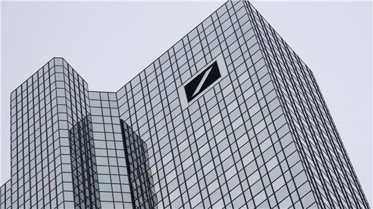 Deutschlands größtes Geldhaus legt Zahlen für das erste Quartal vor. (Archivbild)