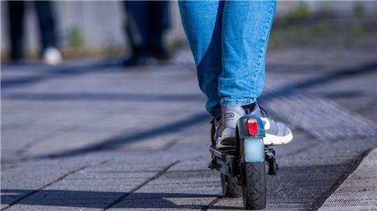 Die 14-Jährige wurde bei dem Zusammenstoß in Cuxhaven schwer verletzt (Symbolbild).
