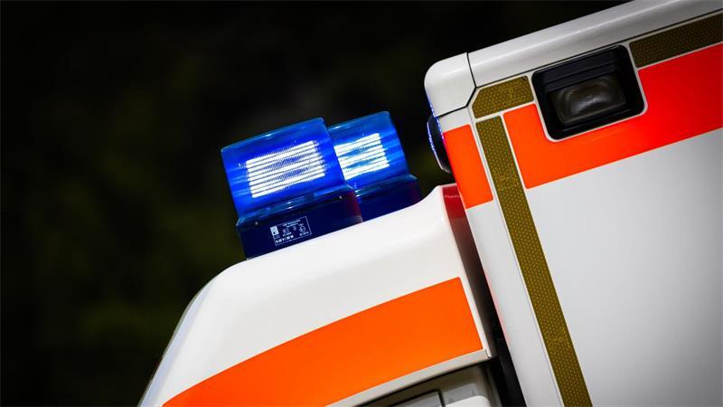 Die 22-Jährige ist noch an der Unfallstelle gestorben. (Symbolbild)