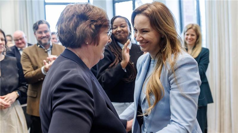 Innenministerin Finke will mehr Polizei und Wohnungsbau Die 38-Jährige folgt auf Sabine Sütterlin-Waack (CDU).