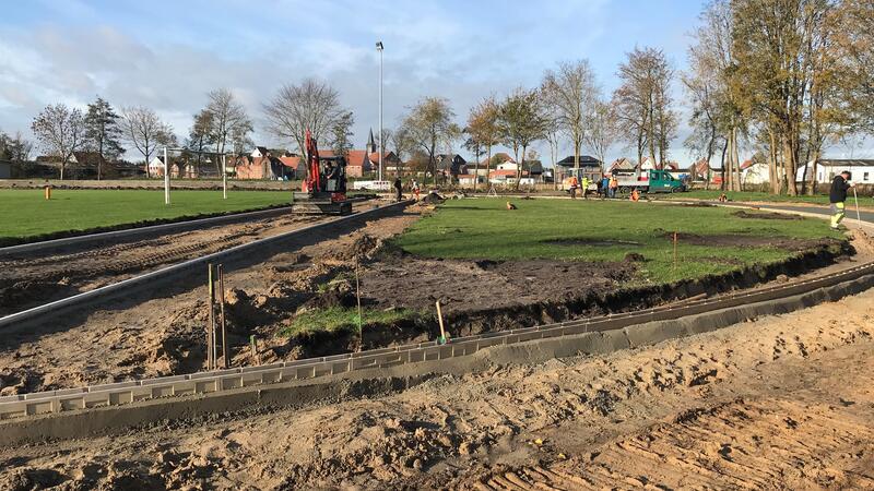 47 Jahre nach der Flut: Laufbahn in Freiburg wird endlich saniert Die 400-Meter-Laufbahn im Freiburger Sportstadion wird endlich erneuert.