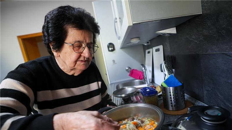 Die 79-Jährige kocht immer noch gerne jeden Tag selbst. 