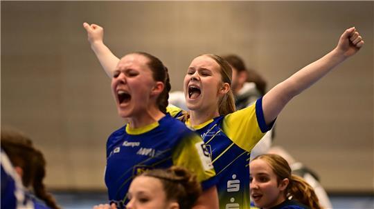 Die A-Jugend des Buxtehuder SV gewinnt in Bensheim die dritte Deutsche Meisterschaft.