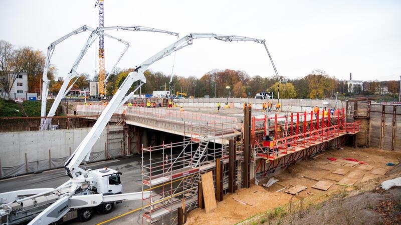 Die A7 mit dem Elbtunnel ist am Wochenende für Baumaßnahmen zum Ausbau der Strecke voll gesperrt.