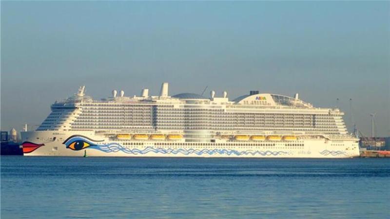 Notfall auf „AIDAcosma“ – Helikopter-Einsatz auf Kreuzfahrtschiff Die AIDAcosma befindet sich derzeit auf ihrer Kanaren-Route.