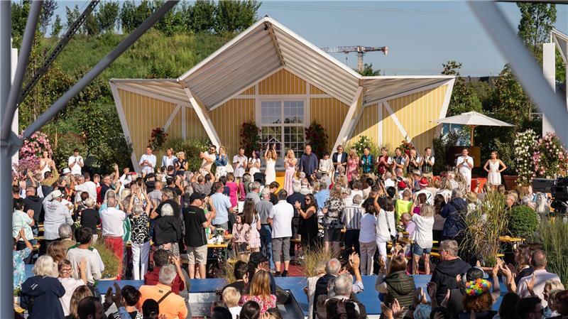 Die ARD-Sendung „Immer wieder sonntags“ geht ohne Hauptmoderator Stefan Mross über die Bühne.