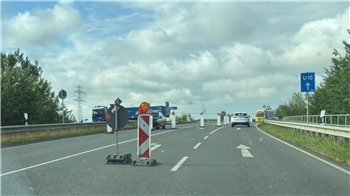 Die Abfahrt an der A26-Anschlussstelle Jork in Richtung Stade abzufahren ist seit Montag gesperrt.