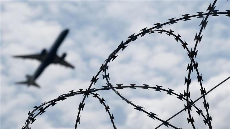 Rechte Mehrheit im EU-Parlament stimmt für Abschiebezentren Die Abgeordneten des EU-Parlaments stimmten über ihre Position zur Verschärfung der europäischen Asylpolitik ab. (Archivbild)