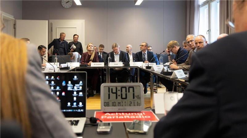Was Lyten-Chef auf der Fabrik-Baustelle bei Heide plant Die Abgeordneten nutzen die Fragemöglichkeit.